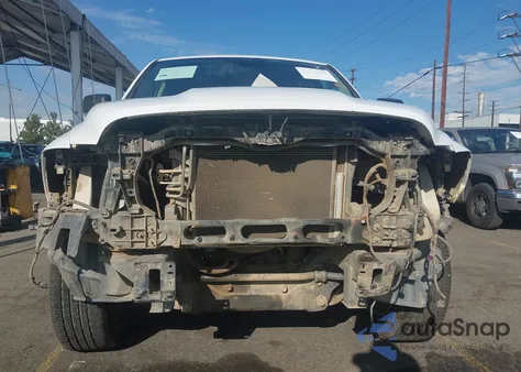 2019 Ram 1500 Classic Big Horn 4X4 6'4 Box z USA, uszkodzony, nr VIN 1C6RR7TT0KS687507